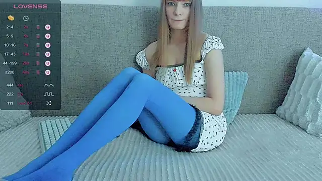 Snapshot of YourCaramel chatting on 05-19-26, 05:14 YourCaramel online show from 05-19-26, 05:14