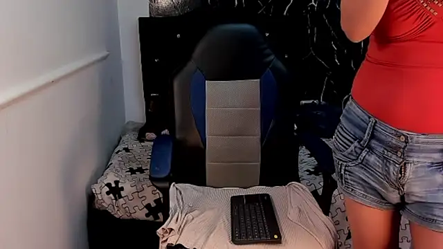 Lu doll online show from 11-03-25, 09:35