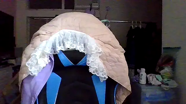 Snapshot of charlie_xdd chatting on 03-05-25, 11:49 charlie xdd online show from 03-05-25, 11:49