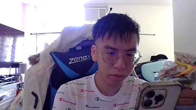 Snapshot of charlie_xdd chatting on 01-12-25, 07:11 charlie xdd online show from 01-12-25, 07:11