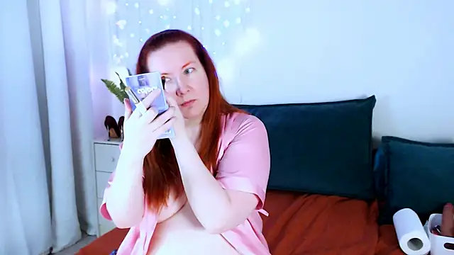 GoddessLara online show from 12-20-25, 11:07