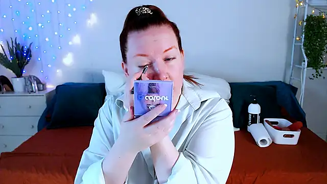 GoddessLara online show from 11-28-25, 10:10