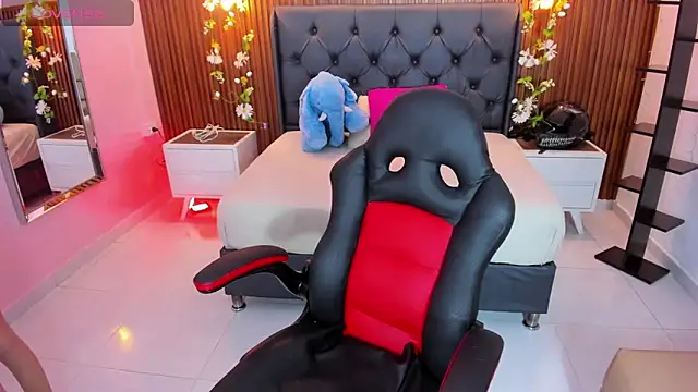 AMELIELEONE online show from 03-28-26, 12:17