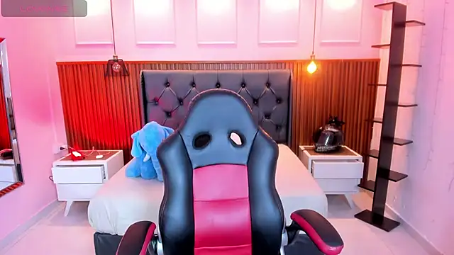 AMELIELEONE online show from 09-16-25, 12:28