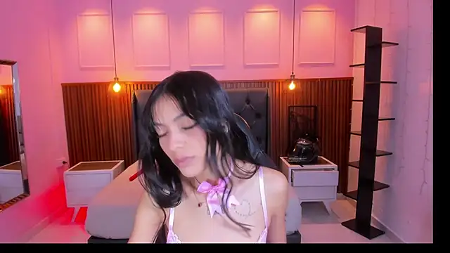 AMELIELEONE online show from 11-25-25, 12:27