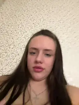 Snapshot of Lisaaan chatting on 03-08-25, 06:37 Lisaaan online show from 03-08-25, 06:37
