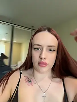 Lisaaan online show from 06-19-26, 10:32