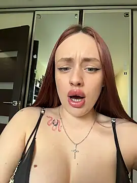 Lisaaan online show from 06-18-26, 01:38