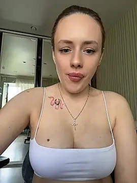 Lisaaan online show from 07-13-26, 10:47