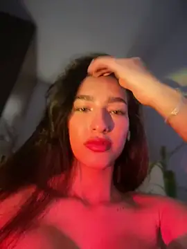 DulceLenns online show from 12-20-25, 06:22