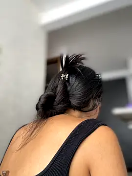 DulceLenns online show from 09-10-25, 06:18