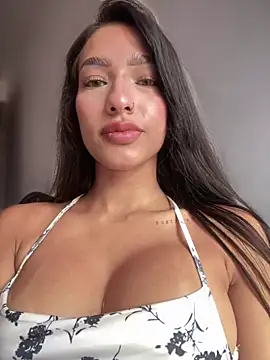 DulceLenns online show from 10-21-25, 06:40