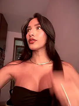 DulceLenns online show from 11-21-25, 07:13