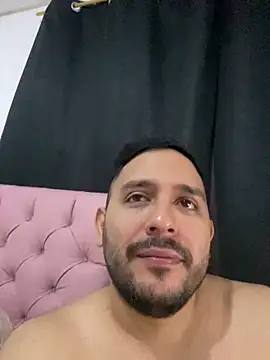 Snapshot of marc_and_ema chatting on 02-14-25, 04:52 marc and ema online show from 02-14-25, 04:52