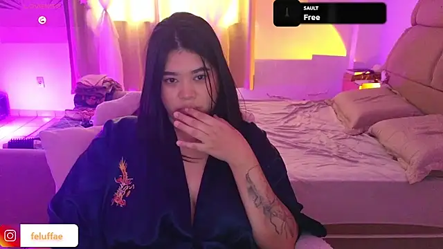 Snapshot of feluriana chatting on 04-18-26, 06:43 feluriana online show from 04-18-26, 06:43