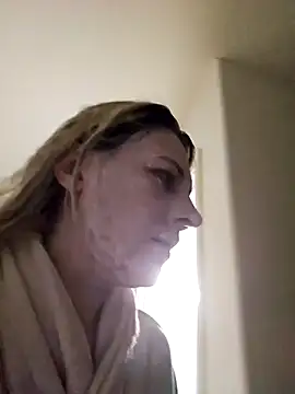 Snapshot of ScarletCallings420 chatting on 02-18-25, 04:36 ScarletCallings420 online show from 02-18-25, 04:36