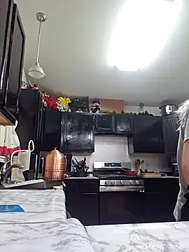 Snapshot of ScarletCallings420 chatting on 12-21-24, 02:30 ScarletCallings420 online show from 12-21-24, 02:30