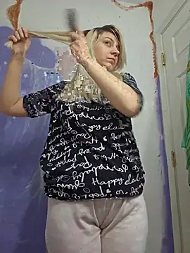 Snapshot of ScarletCallings420 chatting on 02-28-25, 03:04 ScarletCallings420 online show from 02-28-25, 03:04