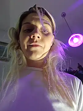 Snapshot of ScarletCallings420 chatting on 02-27-25, 07:37 ScarletCallings420 online show from 02-27-25, 07:37