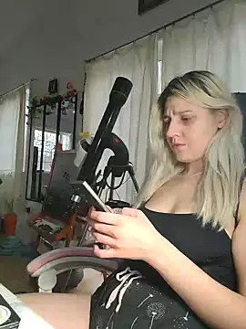 Snapshot of ScarletCallings420 chatting on 02-21-25, 06:15 ScarletCallings420 online show from 02-21-25, 06:15