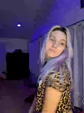 Snapshot of ScarletCallings420 chatting on 01-08-25, 08:38 ScarletCallings420 online show from 01-08-25, 08:38