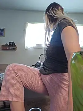 ScarletCallings420 online show from 06-29-26, 03:46