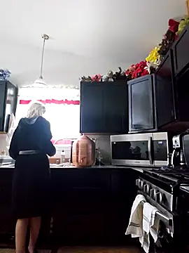 Snapshot of ScarletCallings420 chatting on 11-08-25, 07:28 ScarletCallings420 online show from 11-08-25, 07:28