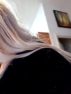 Snapshot of ScarletCallings420 chatting on 11-06-25, 06:56 ScarletCallings420 online show from 11-06-25, 06:56