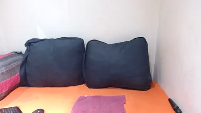 xGIANTEBONY30x online show from 10-29-25, 02:32