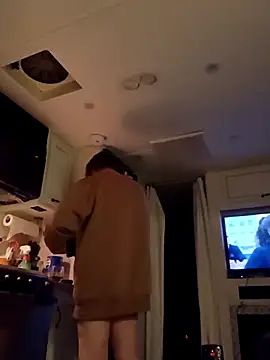 EZYves online show from 02-14-26, 01:00