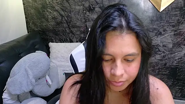 olivia love  online show from 07-02-26, 12:44