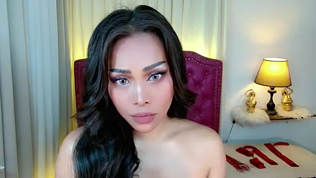 Snapshot of DreamLADYBOY chatting on 05-21-26, 05:43 DreamLADYBOY online show from 05-21-26, 05:43