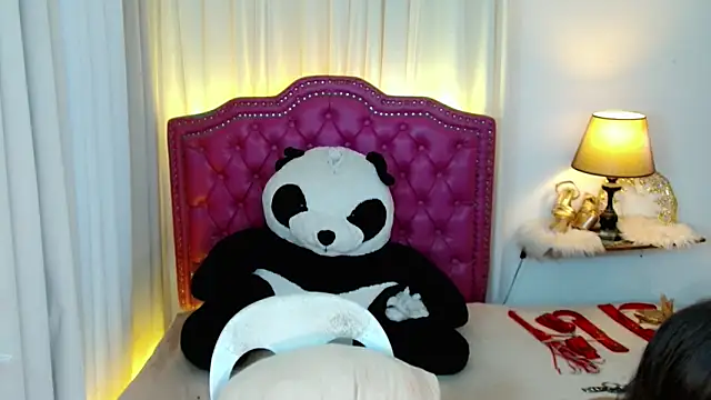 Snapshot of DreamLADYBOY chatting on 05-23-26, 07:40 DreamLADYBOY online show from 05-23-26, 07:40