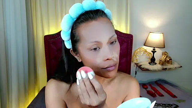 Snapshot of DreamLADYBOY chatting on 06-05-26, 12:04 DreamLADYBOY online show from 06-05-26, 12:04