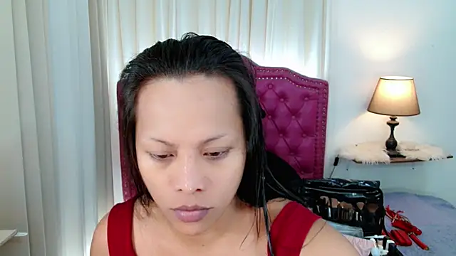 Snapshot of DreamLADYBOY chatting on 05-02-26, 04:50 DreamLADYBOY online show from 05-02-26, 04:50