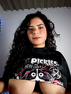Snapshot of Simone_Miller chatting on 05-11-26, 11:35 Simone Miller online show from 05-11-26, 11:35