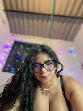 Snapshot of Simone_Miller chatting on 05-30-26, 12:28 Simone Miller online show from 05-30-26, 12:28