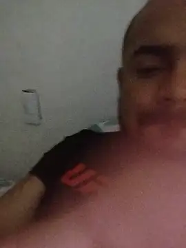 Snapshot of SirCrespo24 chatting on 06-11-26, 04:42 SirCrespo24 online show from 06-11-26, 04:42