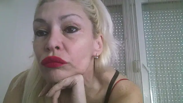 Snapshot of EvaaMina chatting on 03-12-25, 02:34 EvaaMina online show from 03-12-25, 02:34
