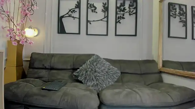 kathe hot online show from 09-17-25, 07:38