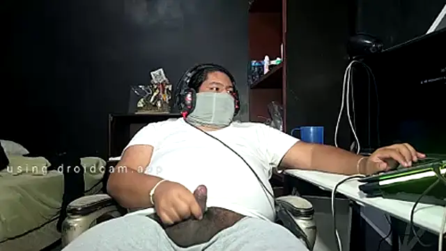 Snapshot of mikfgh50 chatting on 02-21-26, 04:25 mikfgh50 online show from 02-21-26, 04:25