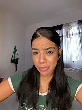 trianawhite online show from 12-05-25, 04:27