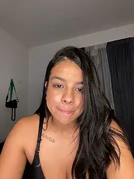 trianawhite online show from 11-27-25, 02:12