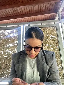 trianawhite online show from 02-19-26, 04:48