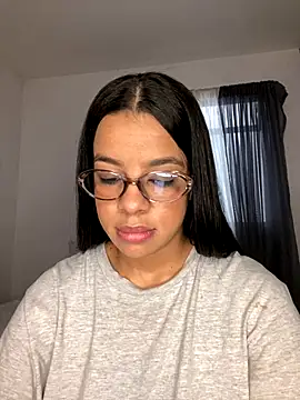 trianawhite online show from 12-03-25, 03:33