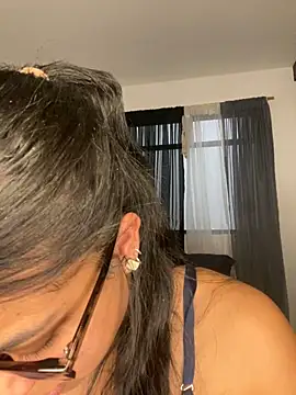 trianawhite online show from 02-05-26, 10:49