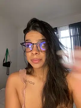 trianawhite online show from 02-10-26, 03:00