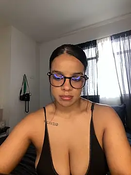 trianawhite online show from 03-09-26, 03:59