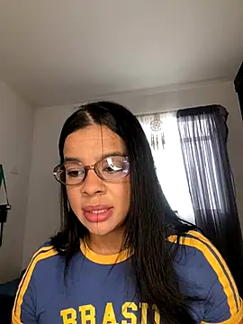 trianawhite online show from 11-13-25, 03:49