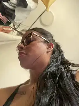 trianawhite online show from 04-07-26, 03:36